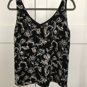 Nordstrom chic black & white floral top XS-S EUC